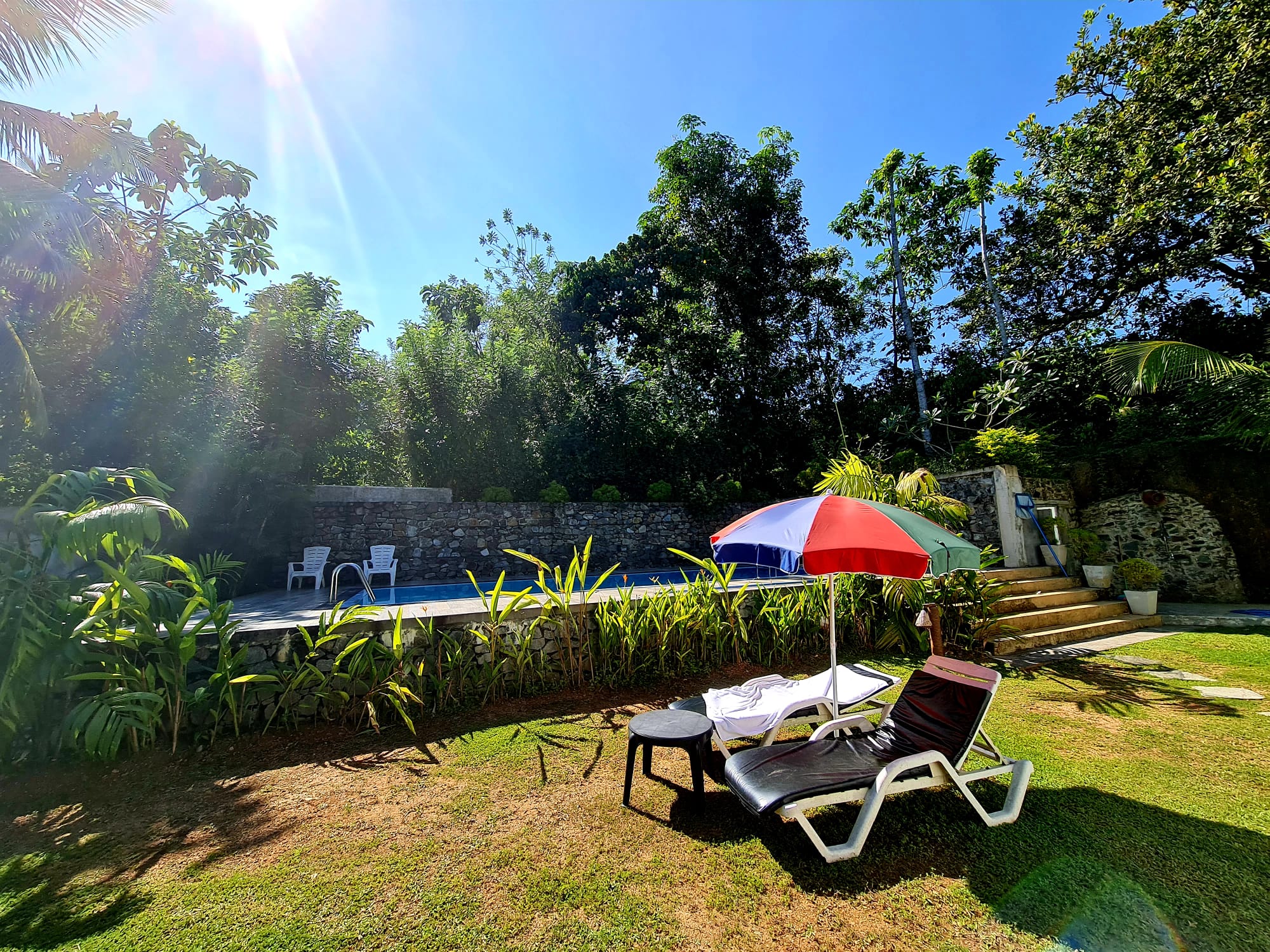 Pool Sunbeds Umbrella